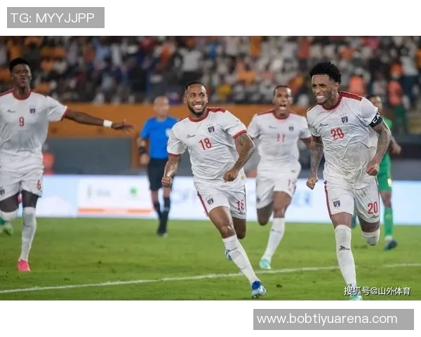 佛得角球员与球迷互动迎战关键战役冲击世界杯梦想