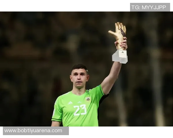 里尔门将单场三次扑救点球回忆瞬间向女友承诺不失球