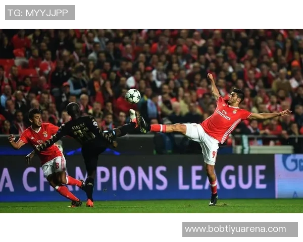 阿贾克斯惨遭欧冠洗礼三战全败仅进一球排名垫底