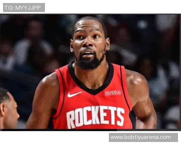 杜兰特呼吁队友主动创造机会不要总是依赖传球给他 杜兰特呼吁队友主动创造机会不要总是依赖传球给他